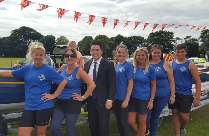 Alan Mak MP meets the Langstone Cutters rowing club at the fete