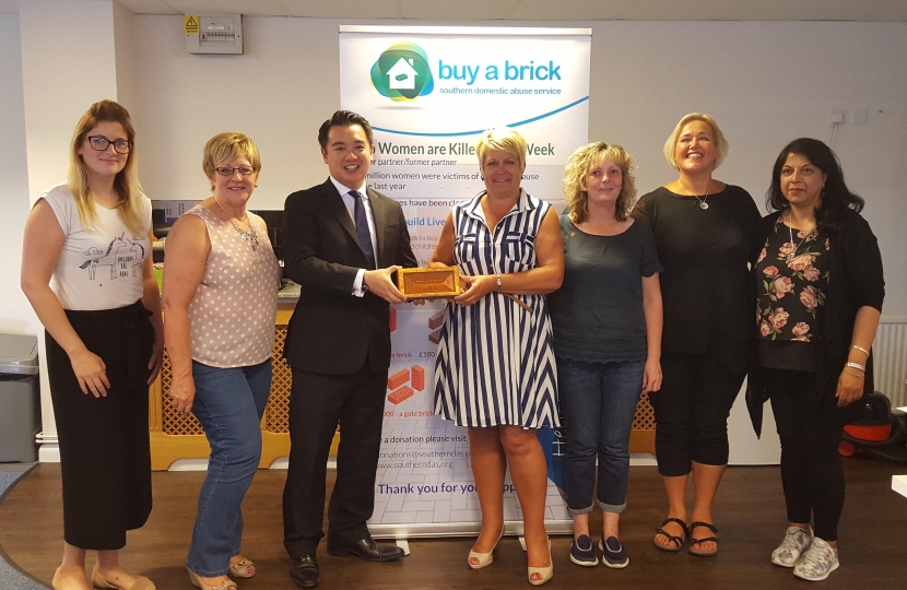 Havant MP Alan Mak votes in support of domestic abuse charity