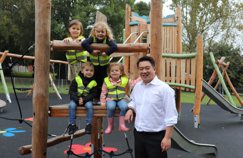 Alan welcomes £85,000 of Government funding to upgrade Springwood Avenue Play Area.