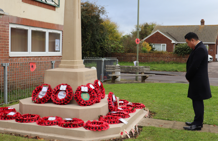 Local MP Alan Mak pays tribute to Hayling Island's veterans and heroes on Remembrance Sunday