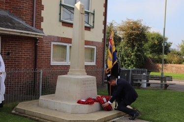 Local MP Alan Mak lays a wreath at the Hayling Island War Memorial to mark the centenary of the organisation's foundation.