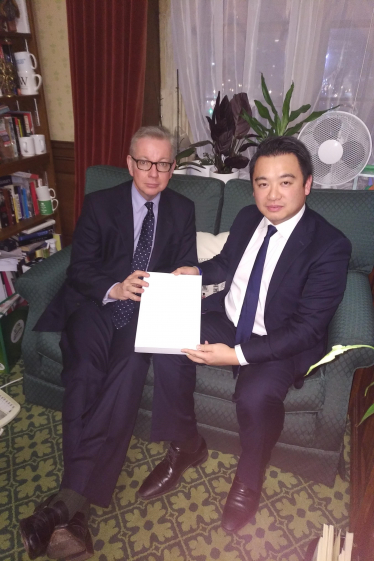 Alan Mak MP meets Communities Secretary Michael Gove to lobby for the Havant area to receive funding