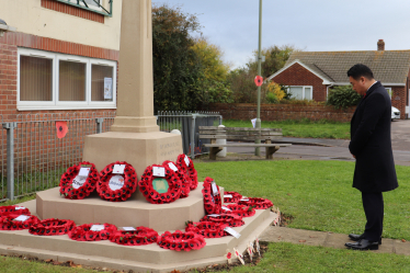 Local MP Alan Mak pays tribute to Hayling Island's veterans and heroes on Remembrance Sunday